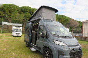Sunlight Cliff 540 Adventura tetto a soffietto