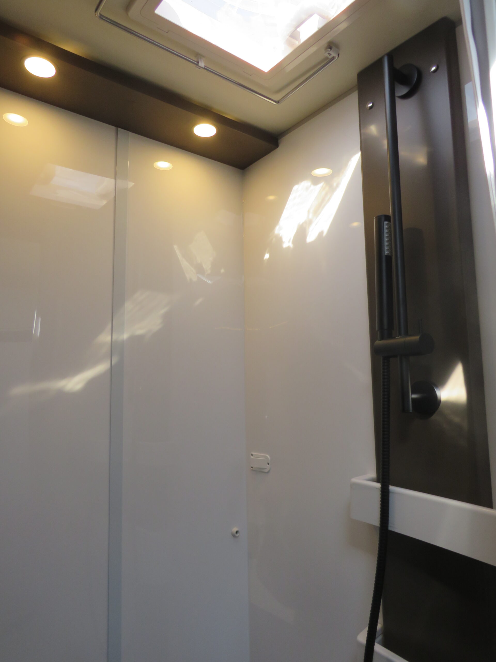 Burstner B66 TD 690 NEW 2027 Pronta consegna - immagine 17